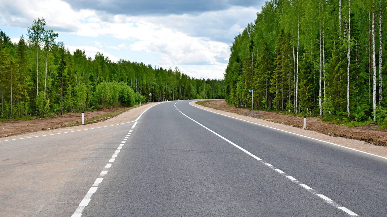 Дороги росс. Автодорога Каргополь Брин-Наволок. Трасса. Загородные дороги.